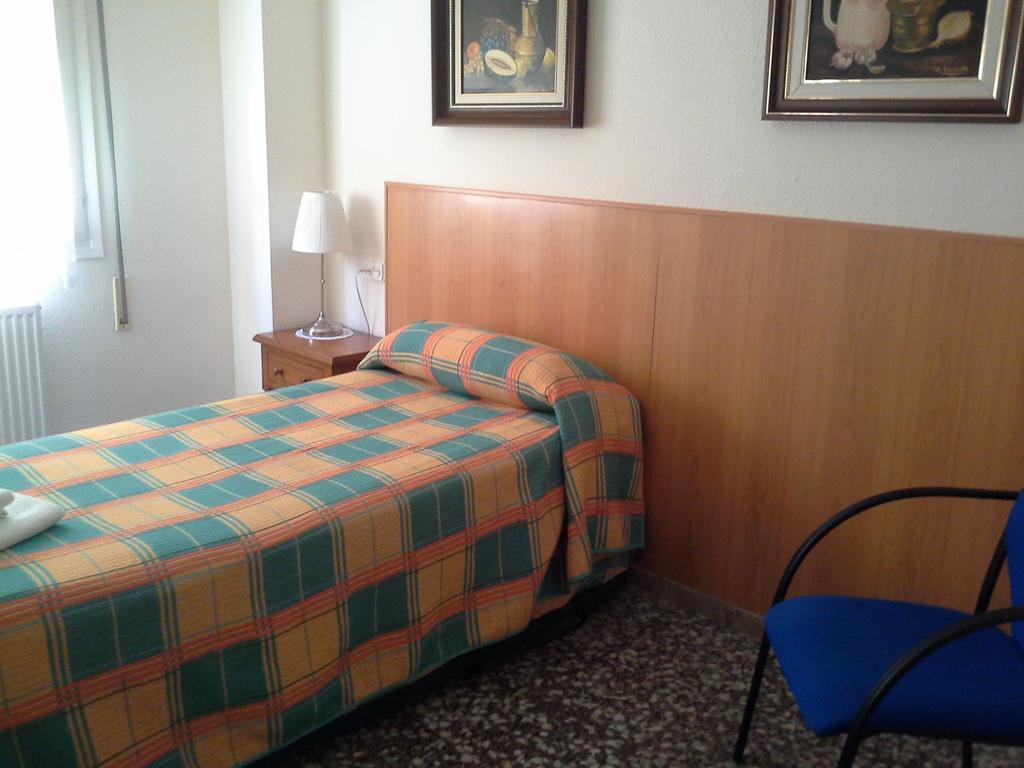 Pension Lacasta Сарагоса Экстерьер фото