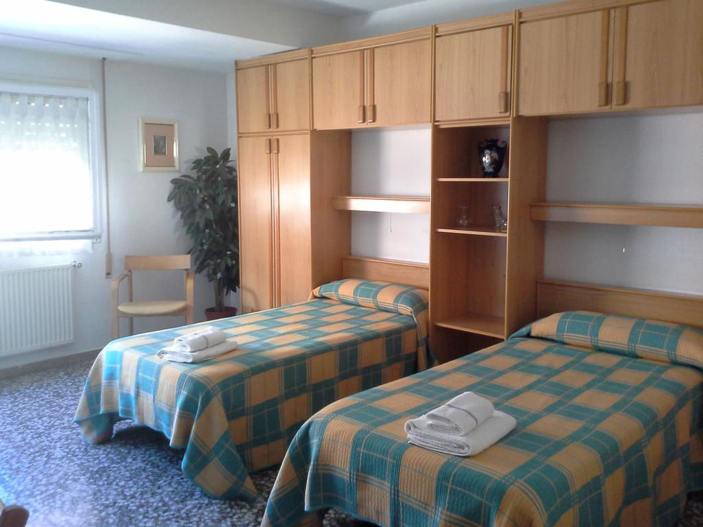 Pension Lacasta Сарагоса Экстерьер фото